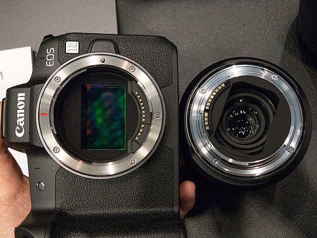 Canon EOS R 不採用 EF-M 接環的真正原因