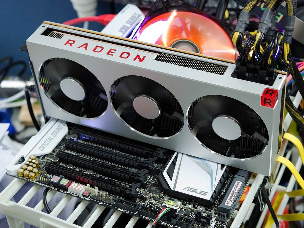 AMD Radeon VII 旗艦卡效能實測！單挑 NV RTX 2080 決勝戰