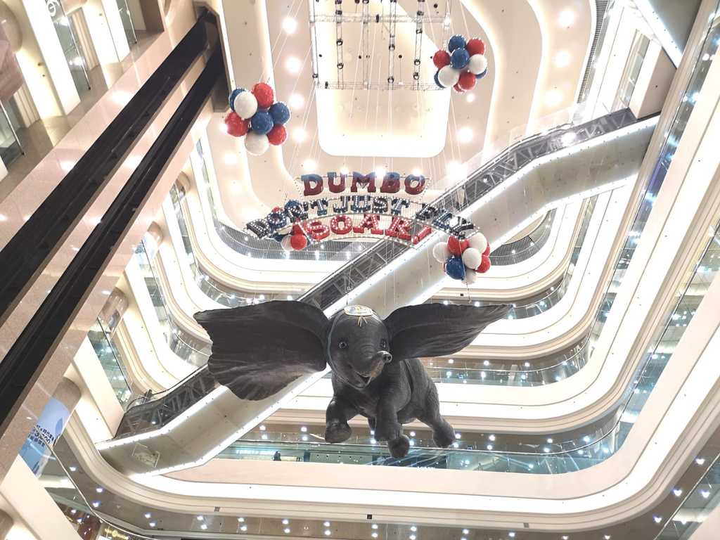 「小飛象」飛入時代廣場！Dumbo 真人版電影登場