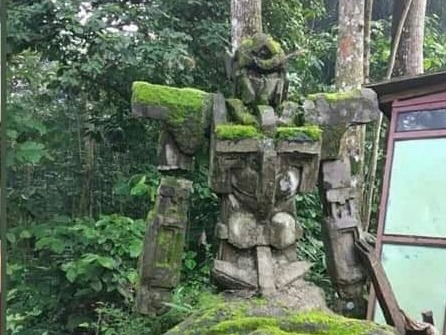 印尼竟有古代高達石像？