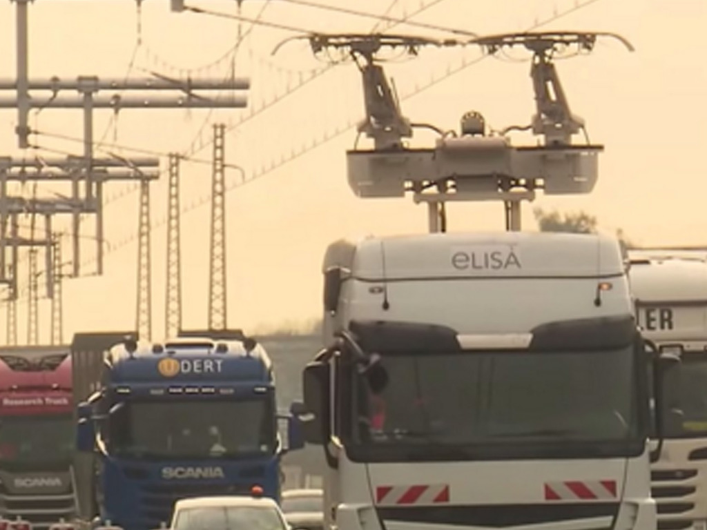 德國開放首條 eHighway 充電高速公路  讓貨車邊走邊充電
