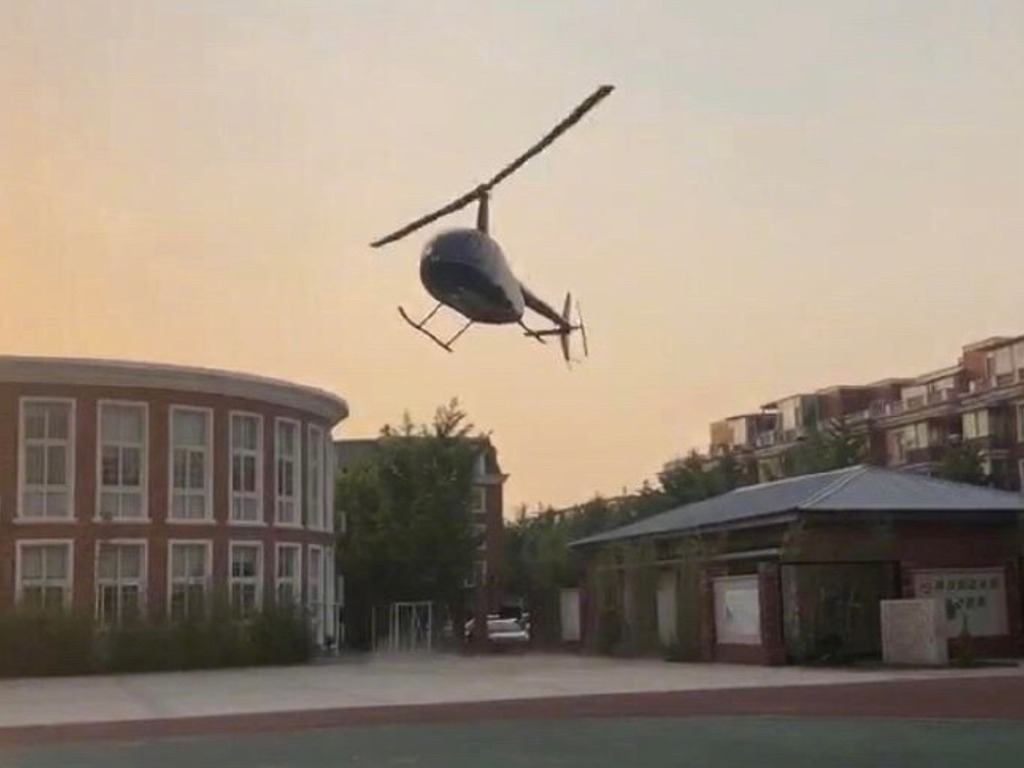 直升機飛抵小學校園只為孩子科技功課？真．直升機家長強調非炫富