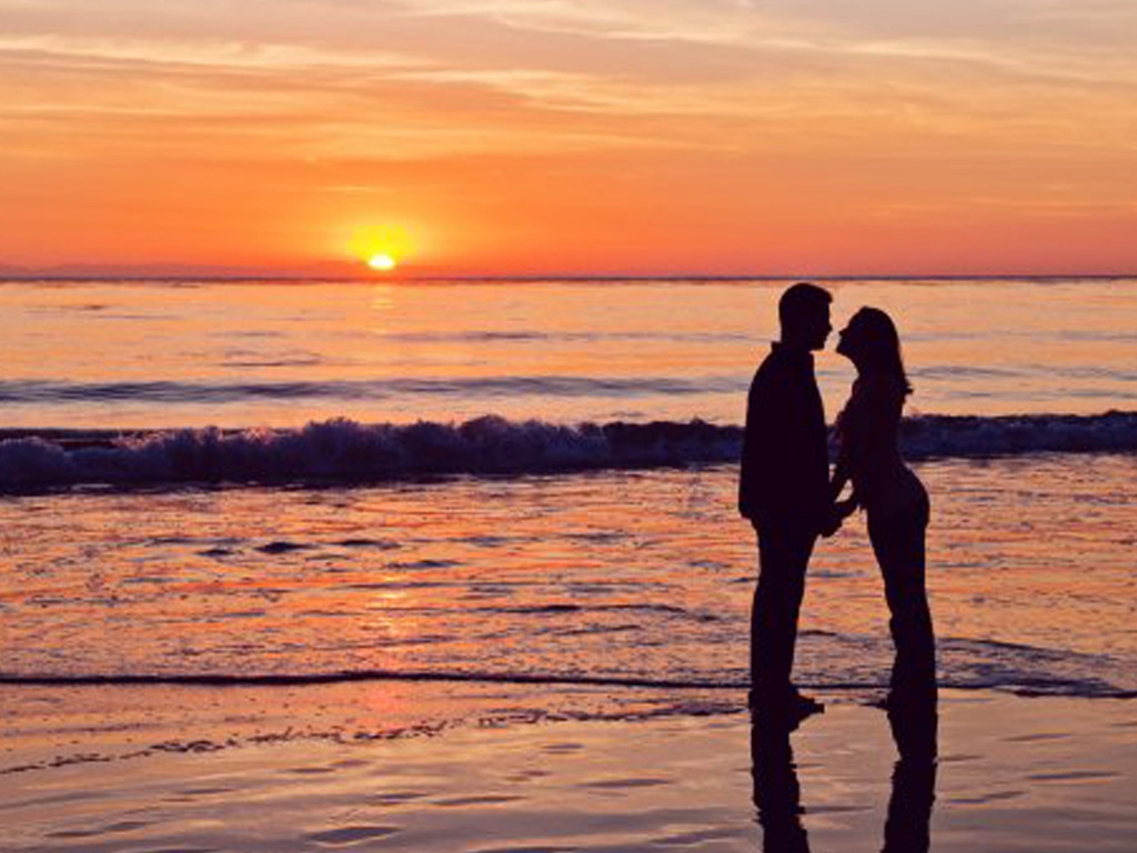 21 歲巴打跟 40 歲熟女一夜情!訪 19 歲女友家嚇見 Auntie 竟是「她」?