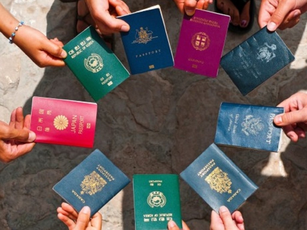 全球護照排名出爐  香港特區護照繼續不入前十名