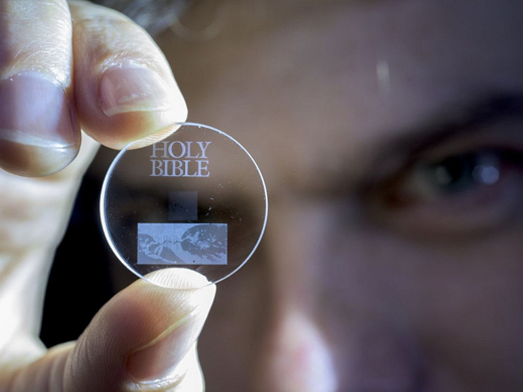 【英國研發】5D 光碟儲存 360TB 容量資料！能抵高溫保存 138 億年