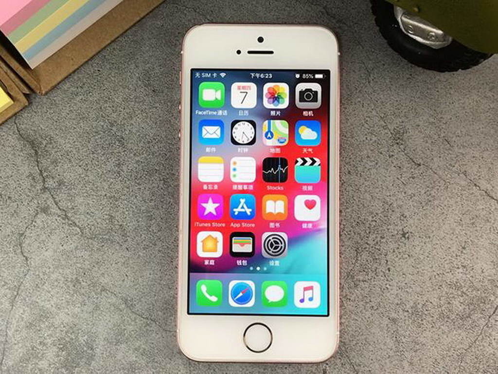 iPhone SE 有望延續？傳 Apple 計劃推出「廉價版」iPhone 救銷量