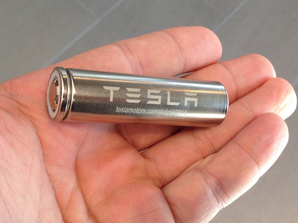 Tesla 研製新電池  耐用度提升至 160 萬公里