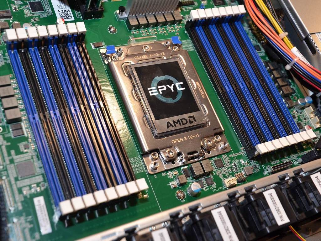 AMD 三代 EPYC 處理器效能再快 15％！Zen 3 微架構．7nm＋ 新製程