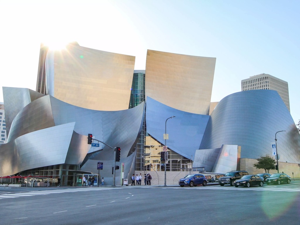 美國洛杉磯有意改用新型塑料瀝青鋪行人路  華特迪士尼音樂廳外作先導測試