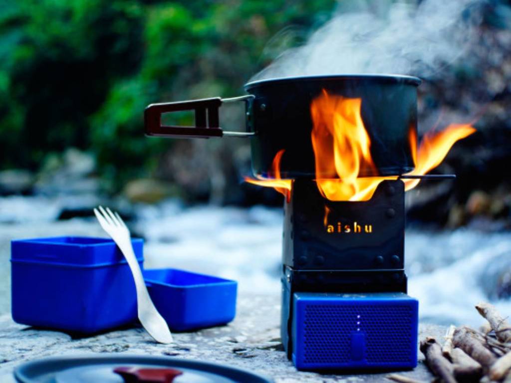 PureFlame mini 露營火爐登場 可兼做手機「尿袋」？