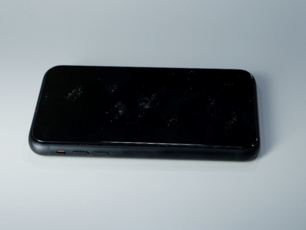 OtterBox 夥拍 Corning  將推抗菌強化玻璃手機屏幕保護貼 