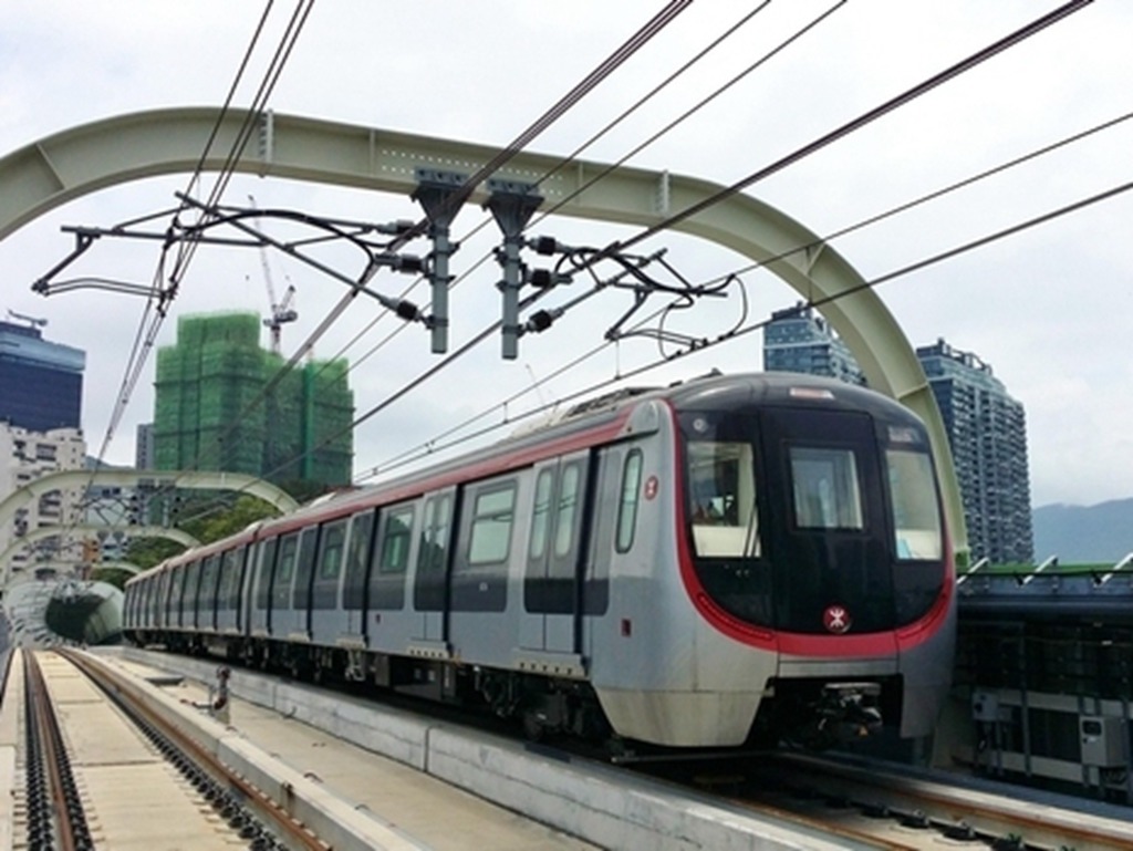港鐵年三十晚通宵行駛  持鼠年紀念車票初一任搭