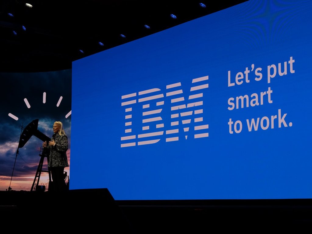 雲端表現差  IBM 終換 CEO