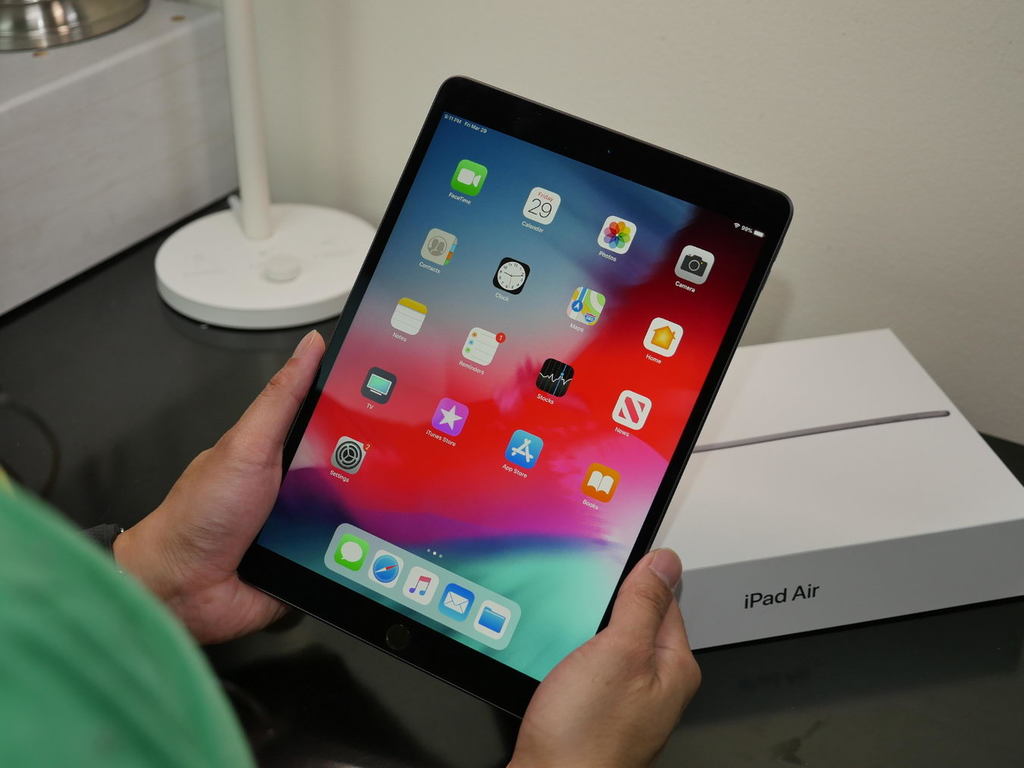 iPad 螢幕出現異常問題！Apple 提供免費維修！【附檢查方法】