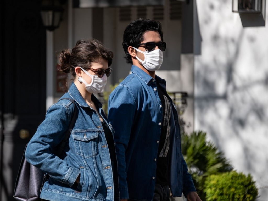 【新冠肺炎】法國尼斯向市民派發可重用口罩  每個口罩可用 1 個月