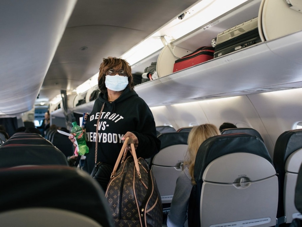 【新冠肺炎】歐盟擬下月推乘搭飛機規定  乘客必須佩戴口罩上機