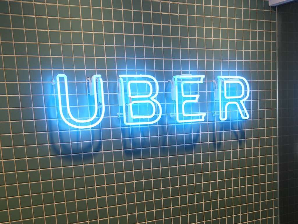 肺炎衝擊  Uber盈利目標推遲