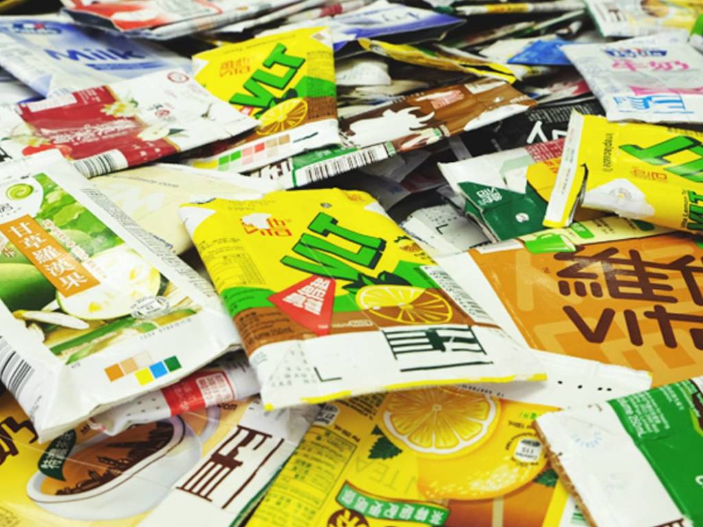 【環保有錢賺】回收紙包飲品盒有錢收！主辦機構鼓勵送給前線清潔工