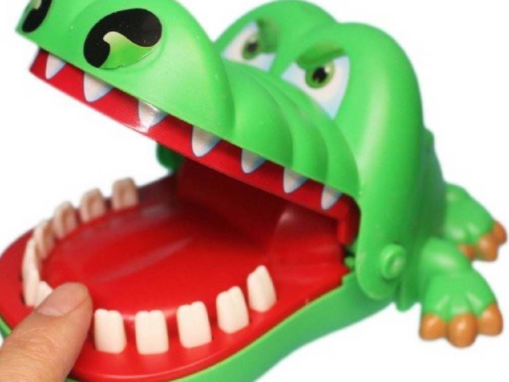【冷知識】網民拆解「鱷魚牙醫」玩具原理  有方法預測「中伏」牙齒？