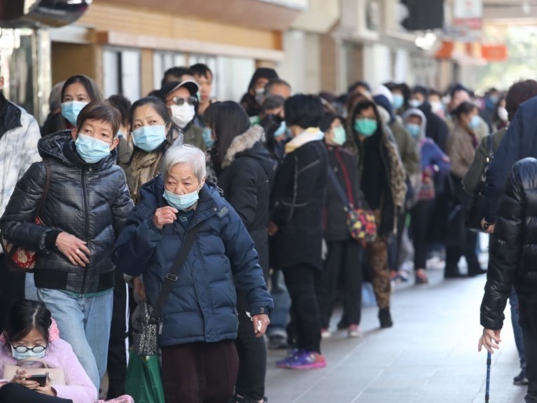 【本港疫情】第三波疫情持續爆發 新增 73 宗確診 66 宗屬本地個案