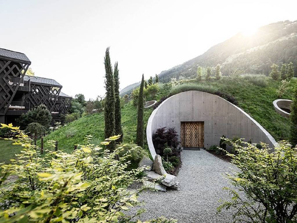 意大利 Apfelhotel 奇葩設計惹熱議！網民笑：古墓派建築？