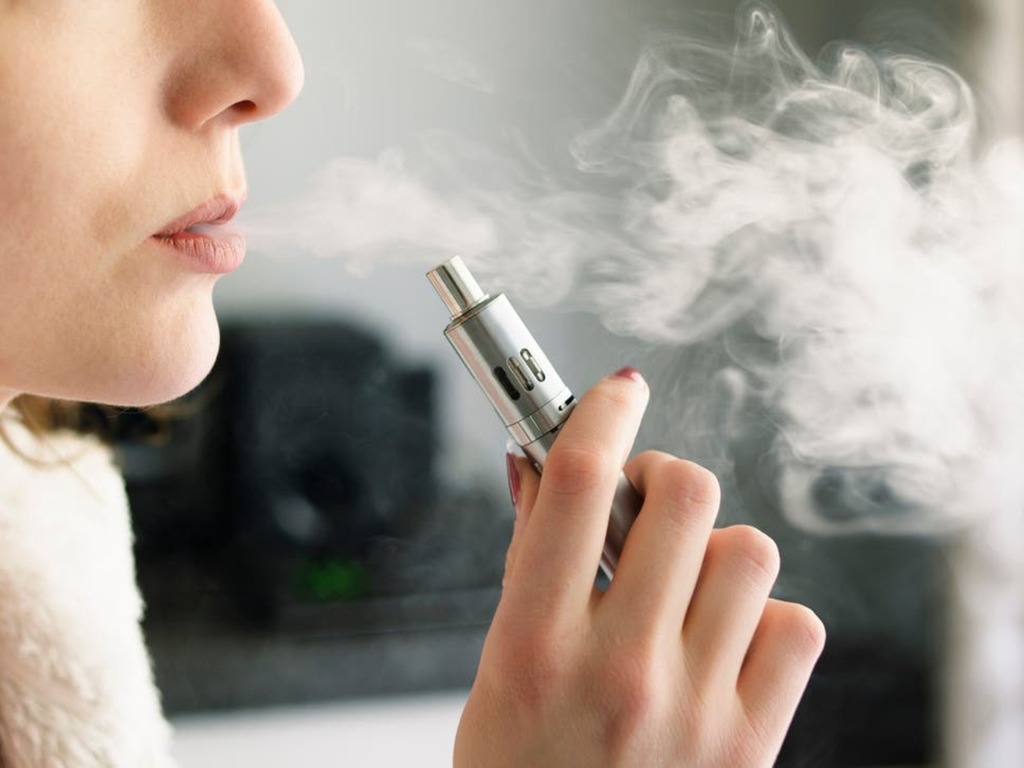 【新冠肺炎】美國研究指吸食電子煙人士確診機會高 5 倍