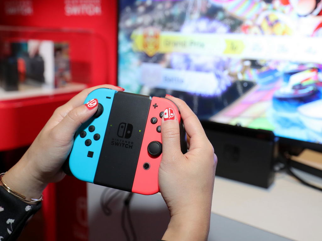 Nintendo Switch 免食炒價！港行＄2340 正價入手！