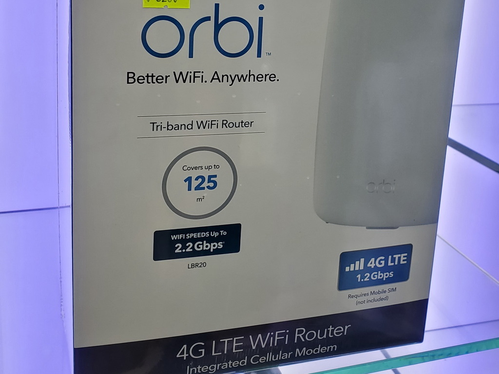 新款 Orbi 高開！4G 加 WiFi 套裝混合體！