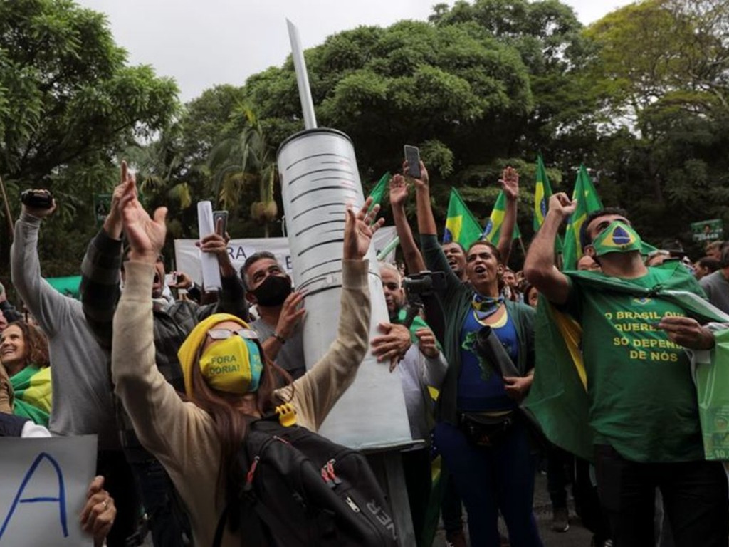 【新冠肺炎】反對強制接種中國疫苗 巴西民眾上街抗議
