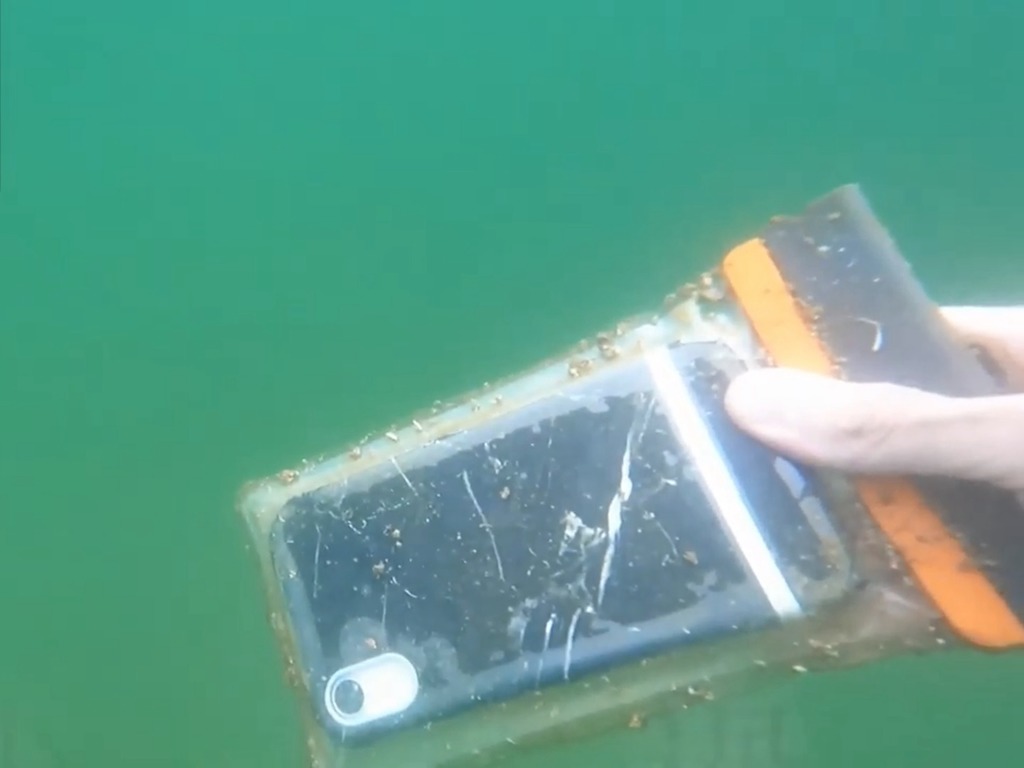 出海搜救航拍機意外拾獲水底 iPhone  失主以為行騙稱「難以置信」