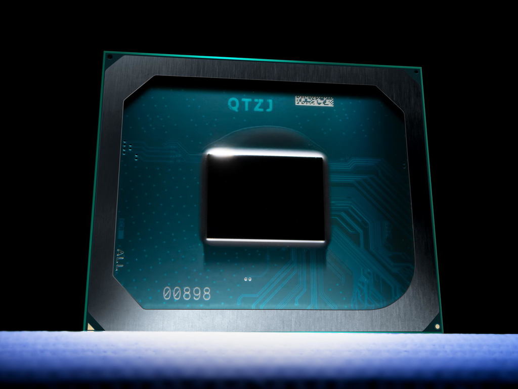 Intel Iris Xe MAX 獨立顯示晶片登場！竟快 RTX 2080 達 78％！