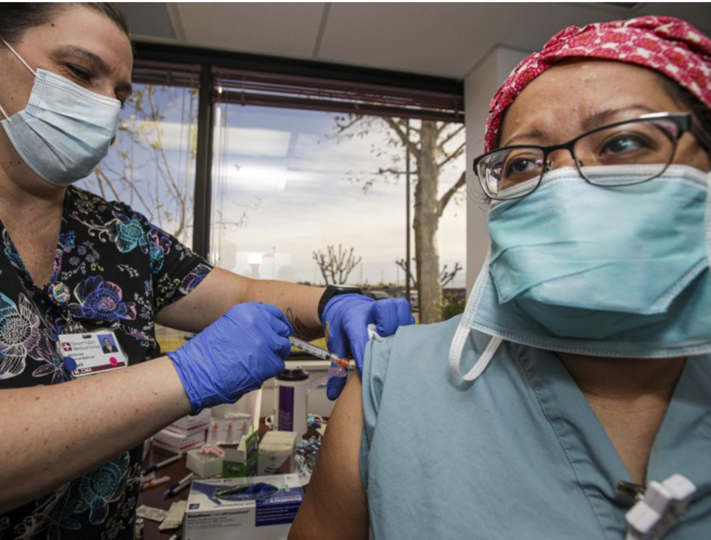 【新冠疫苗】美國 CDC：輝瑞疫苗過敏比率較流感疫苗高 10 倍