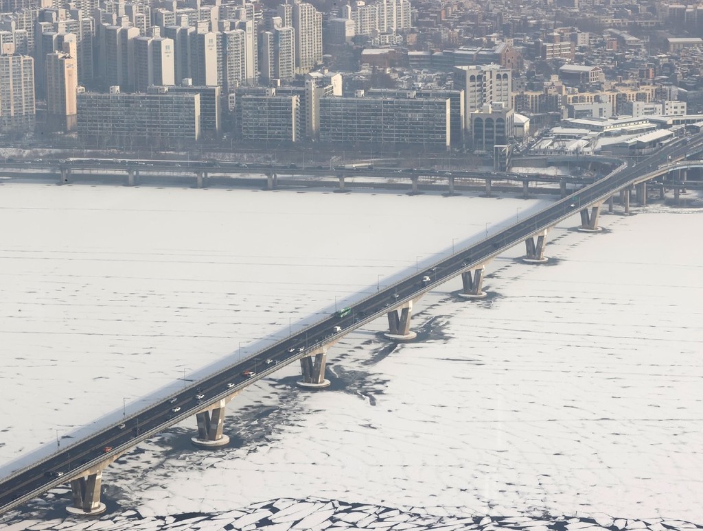 【冰雪相集】南韓體感溫度低至 -15度  漢江結冰似冰雪世界