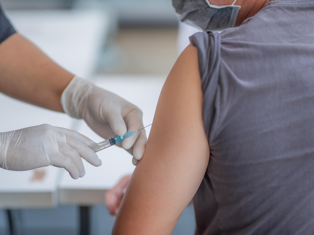 港大醫學院調查  不夠 50％ 市民願意接種新冠疫苗