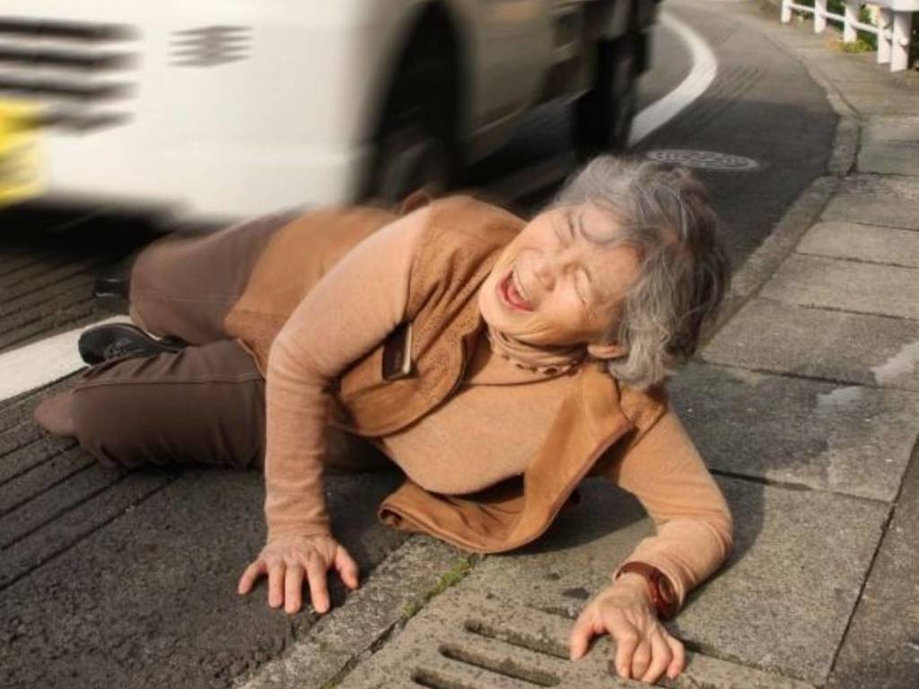 91 歲日本婆婆玩 PS 出神入化  自拍「受虐照」吸勁多粉絲