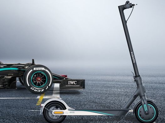 【e＋車路事】平治 F1 特別版小米電動滑板車登場 七千幾蚊買 Benz 拉花