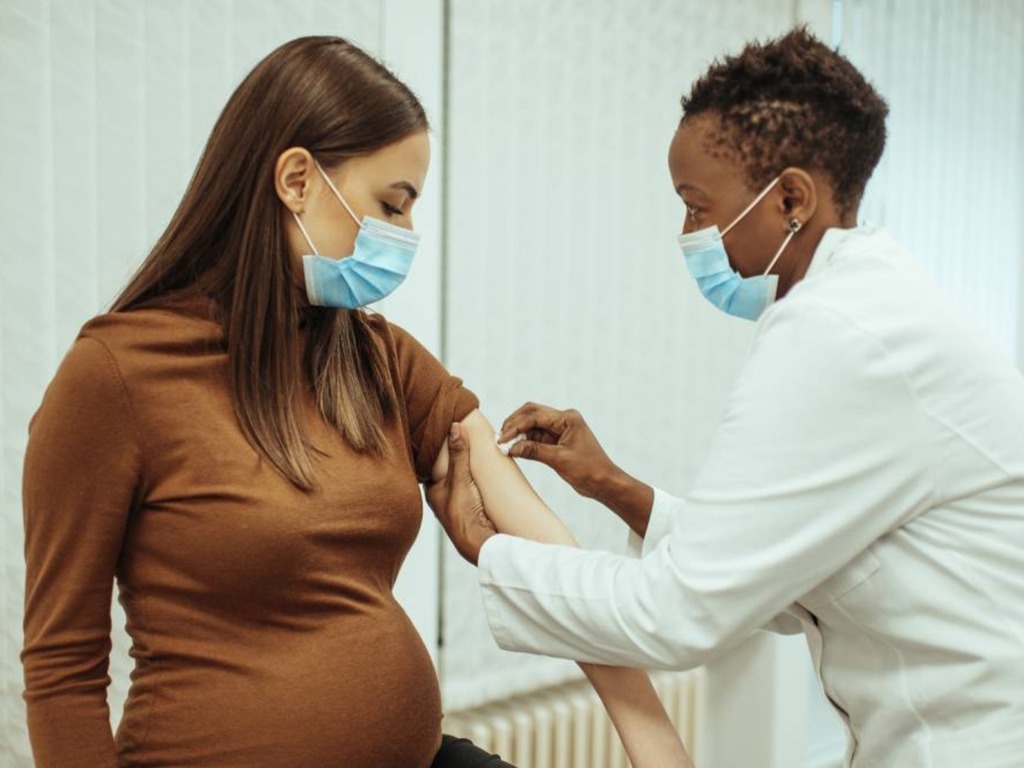 【新冠肺炎】以色列研究：孕婦接種疫苗可將抗體傳予嬰兒