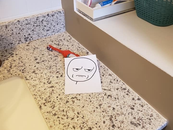 貼警告提醒室友要「有手尾」  網友笑：先印一百張對付老公