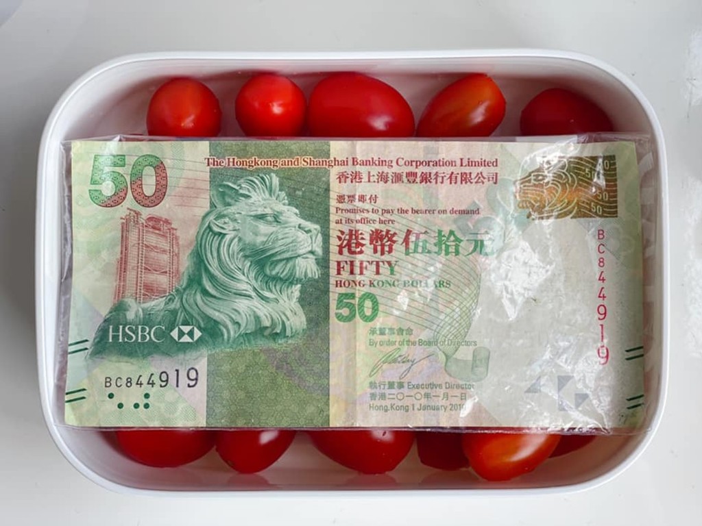 妻製「愛心飯盒」放＄50 紙幣  笑稱「開心樂園餐」