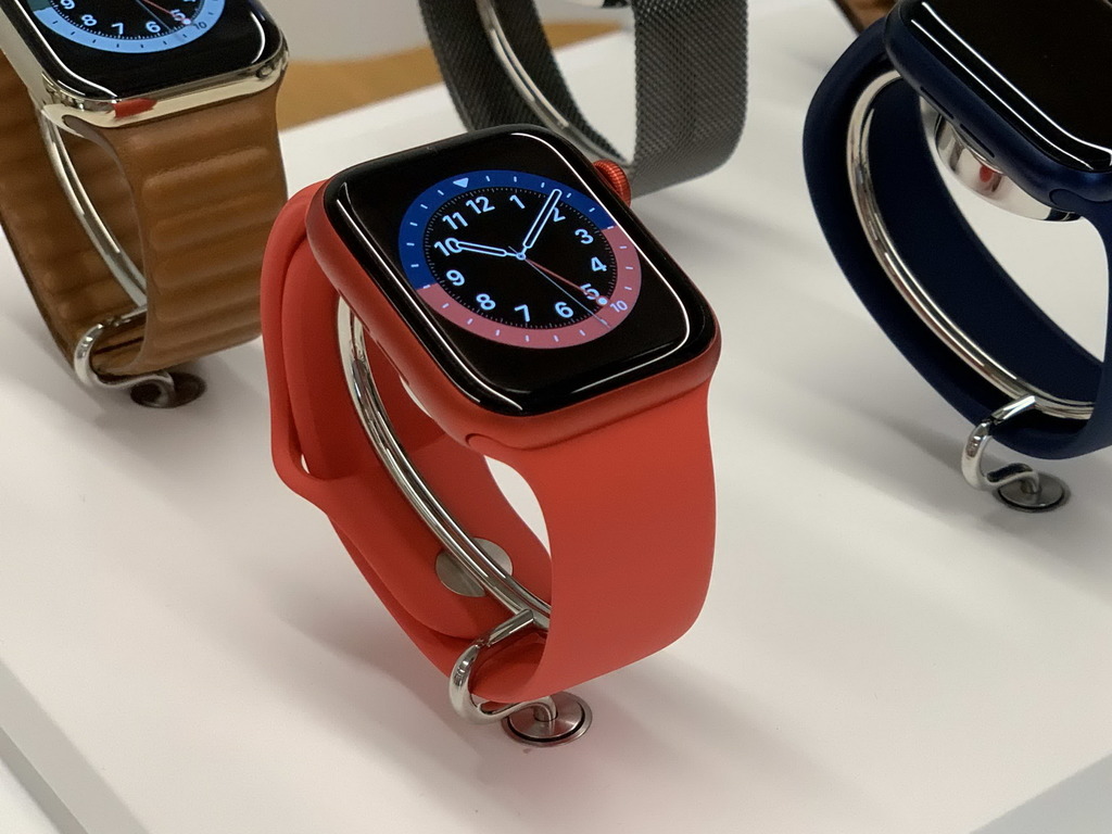 Apple Watch Series 6 劈價！低至＄2566 入手！