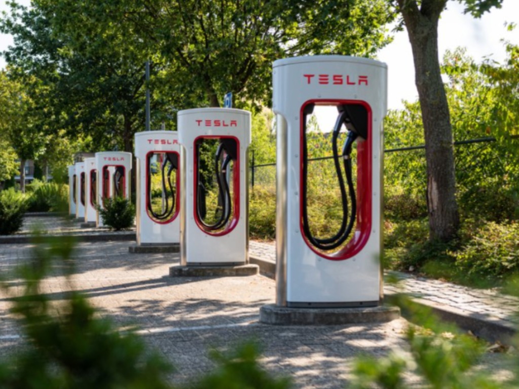 【e＋車路事】德國交通部長遊說 Tesla 開放充電站網絡  惠及其他電動車