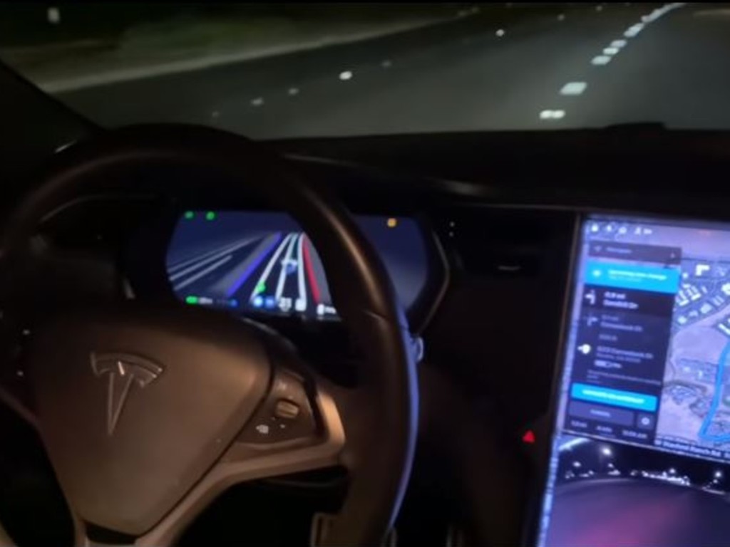 Tesla FSD 9 Beta 版本推出！介面立體顯示道路物體．路況更清晰