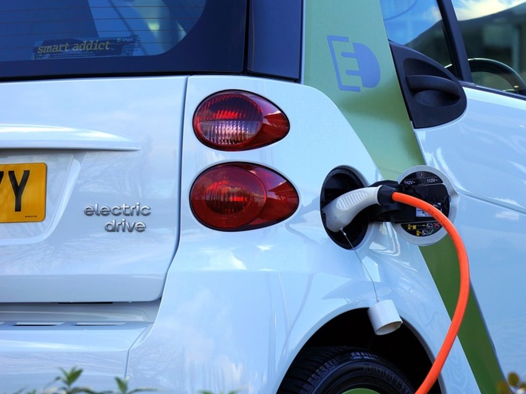 【環保鐵證】最新研究證電動車溫室排放較燃油車低  研究員：望可盡快淘汰燃油車