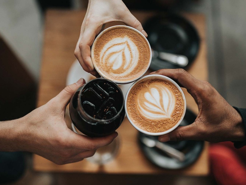 研究指日飲 6 杯咖啡增患中風及癡呆症風險 日飲 1 至 2 杯大腦則更健康?
