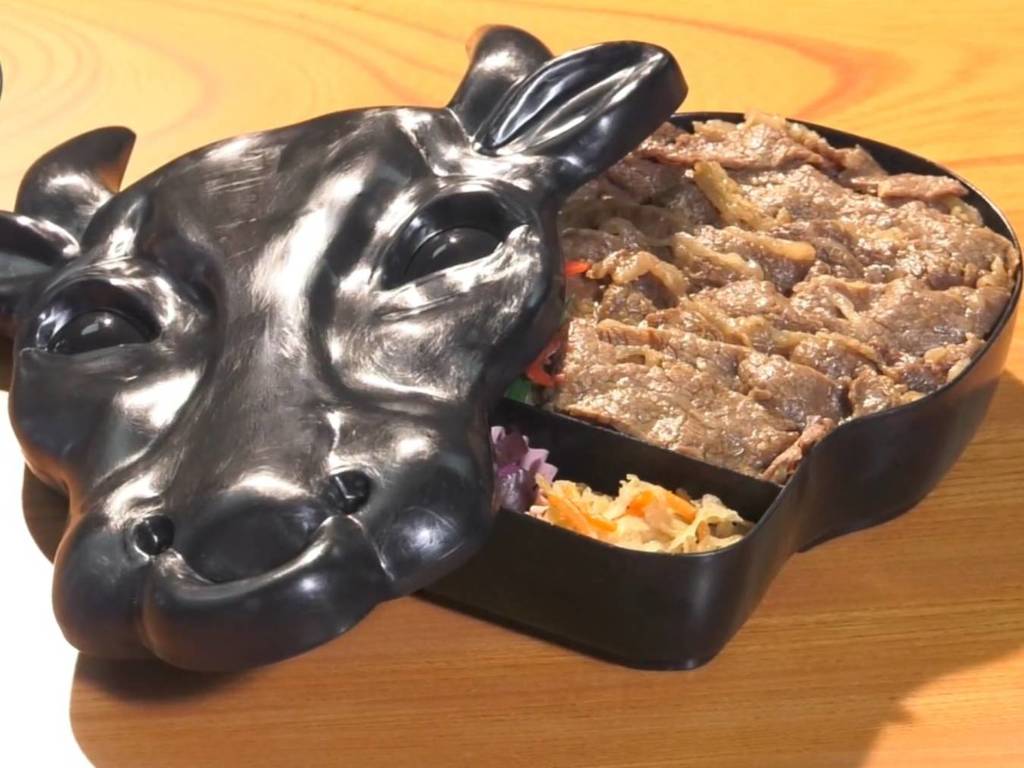 日本驚現「自帶 BGM」黑毛和牛便當！聽住歌食特別好味？