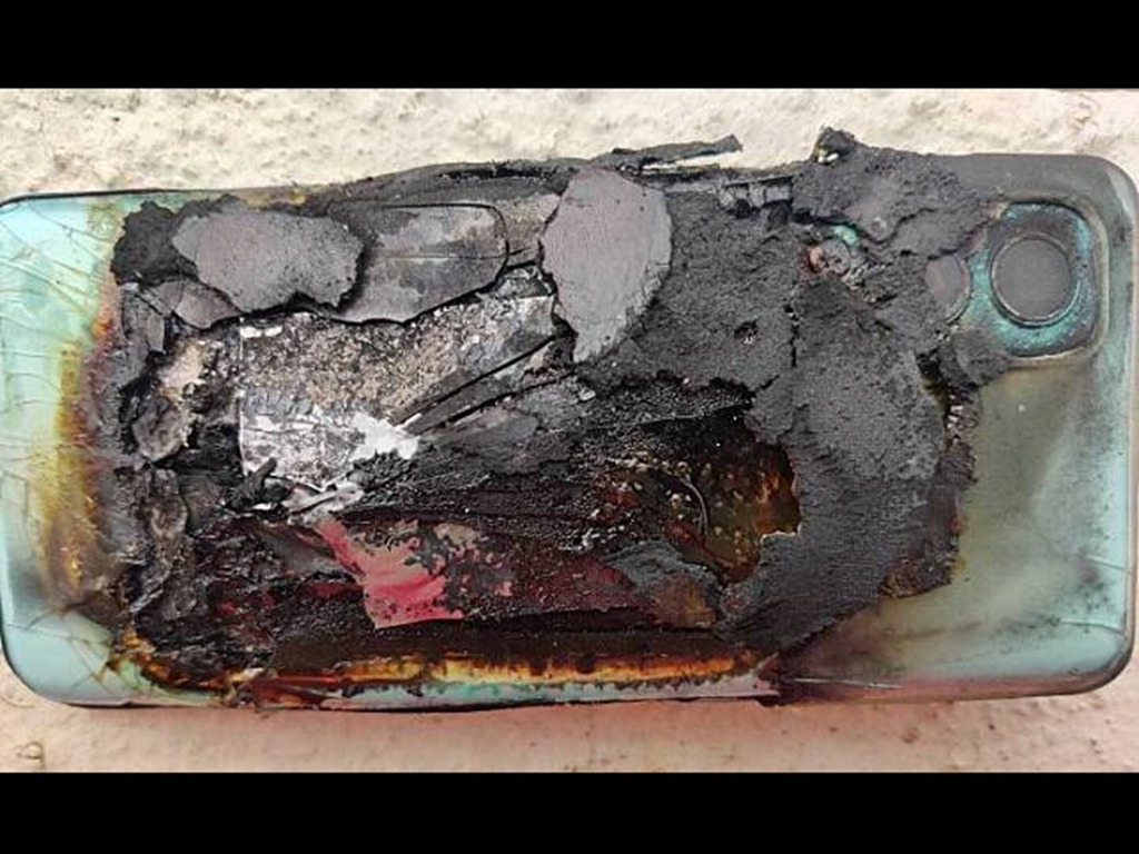 國產新機 OnePlus Nord 2 5G 使用 5 日即爆炸 機身燒至變黑炭