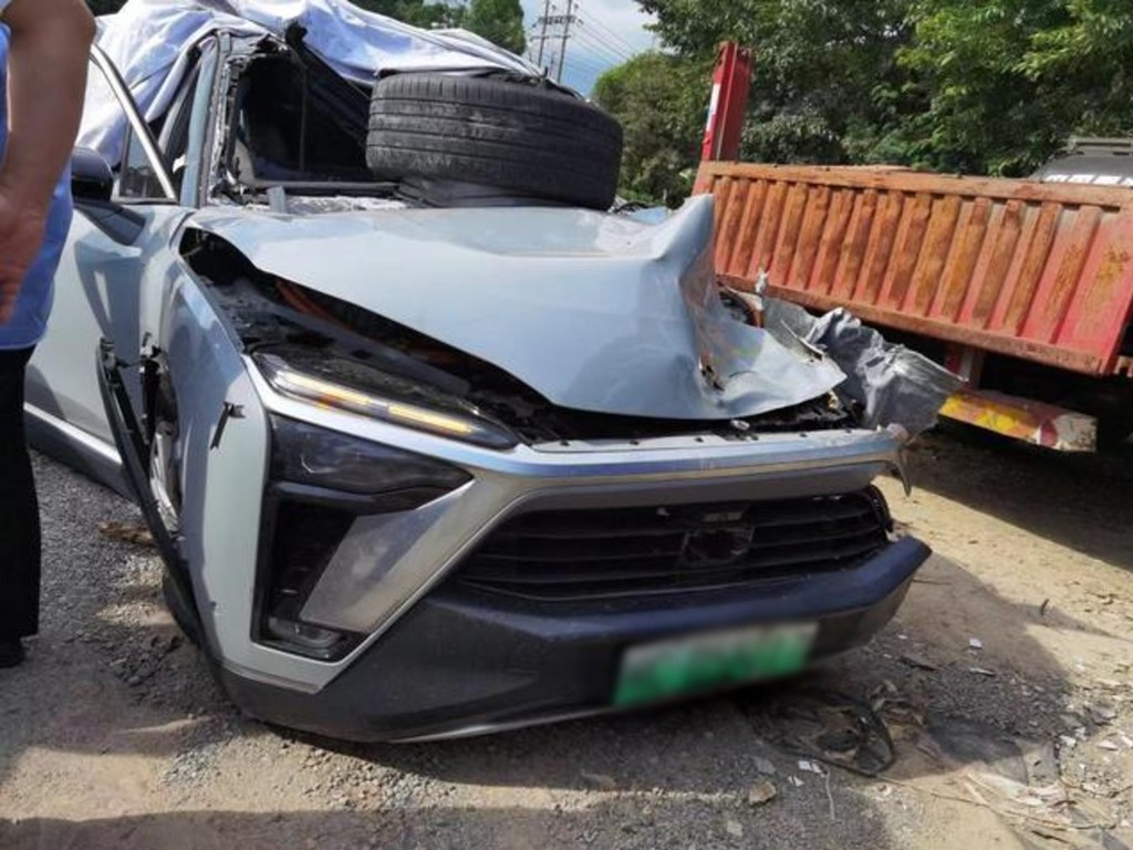 中國企業家駕「蔚來」電動車車禍亡  意外前擬開啟「自動駕駛」