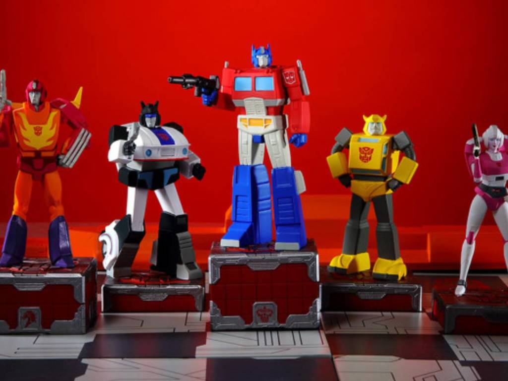 孩之寳眾籌《變形金剛》國際象棋！附手塗立體造型棋美術書超有誠意！