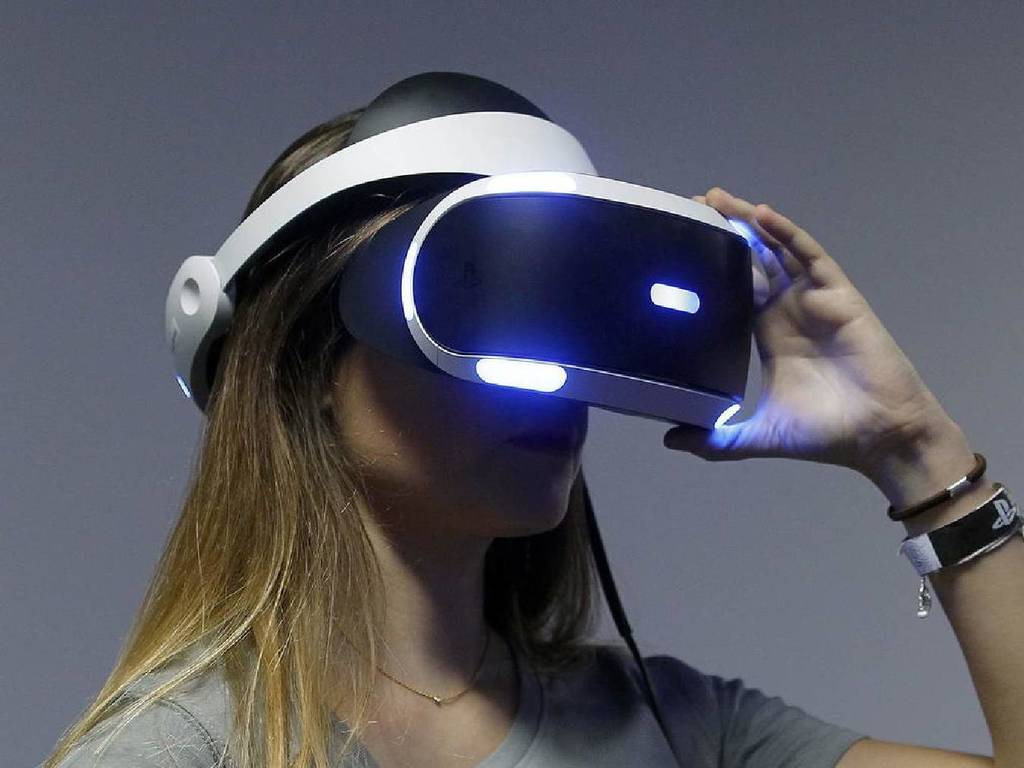 疫情下 VR 眼鏡裝置銷量回升！估算明年銷量或增至 2,960 萬部！