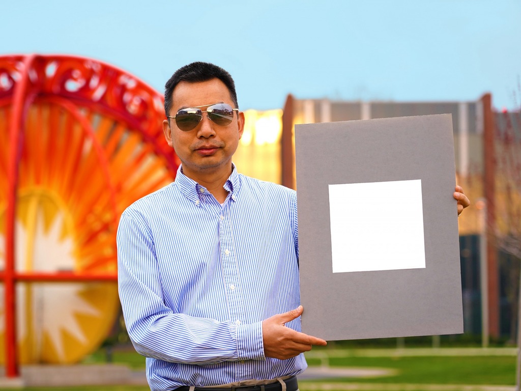 美國華裔科學家研發最白油漆  反射 98％陽光建築物可降 10℃
